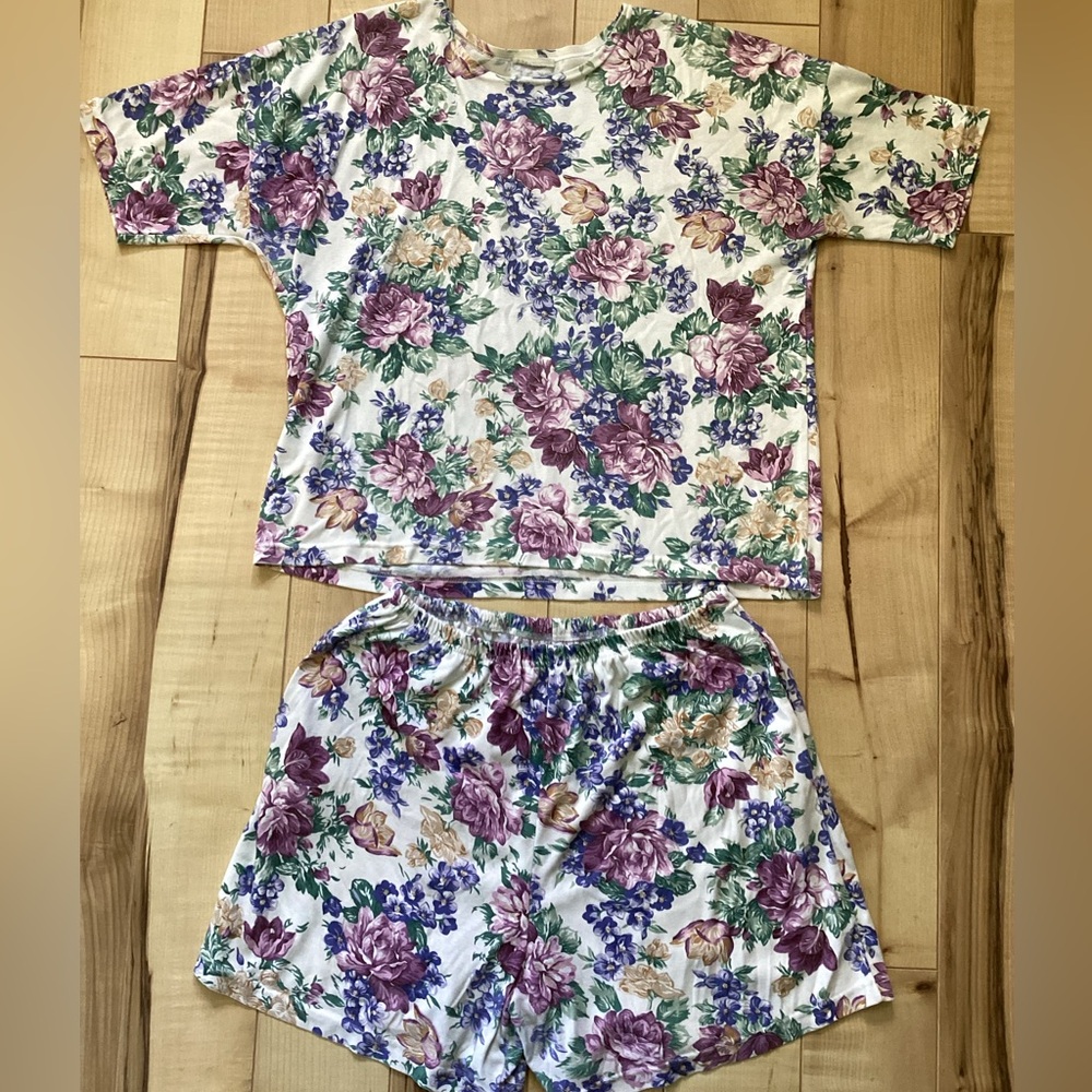 Vintage floral shirt and shorts set
